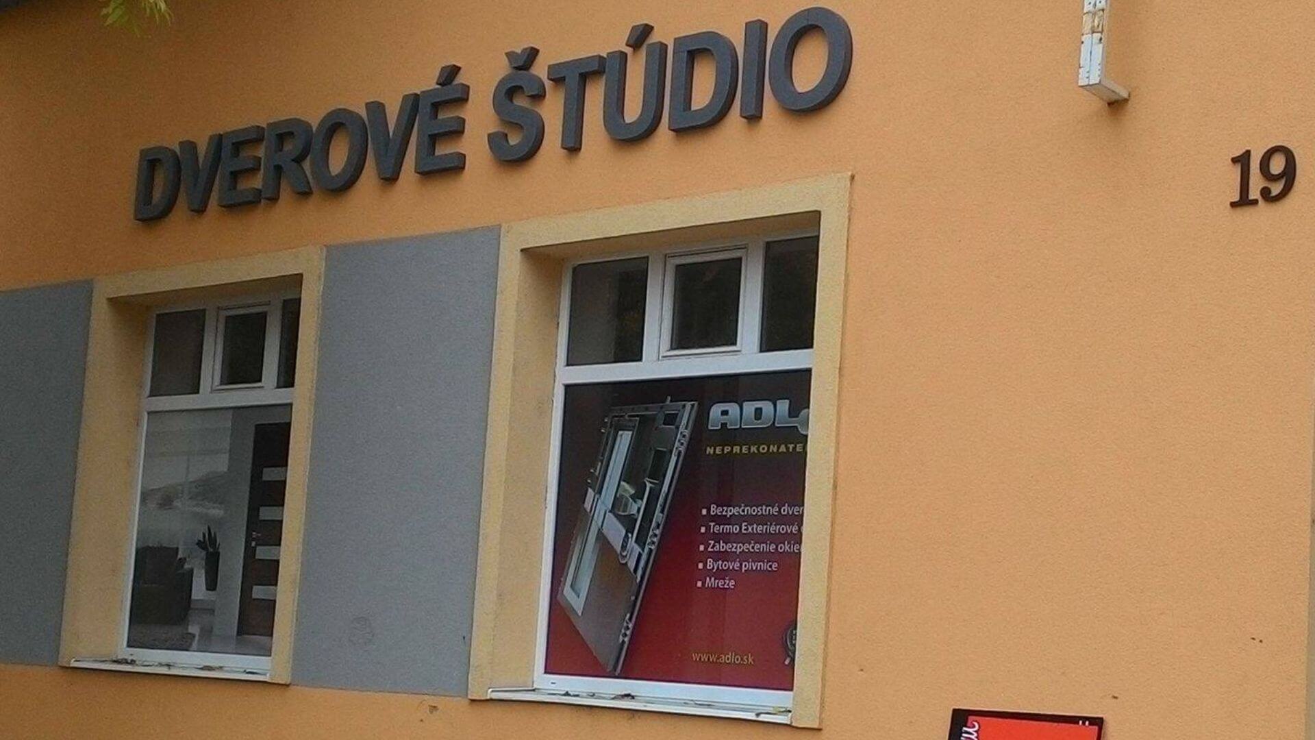 DVEROVÉ ŠTÚDIO s.r.o.